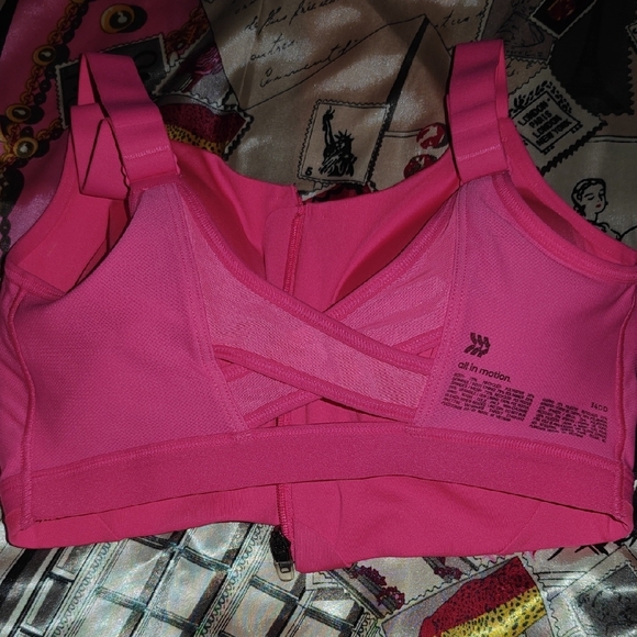 Vibrant Pink High-Impact Sports Bra with Zipper - Picture 2 of 10